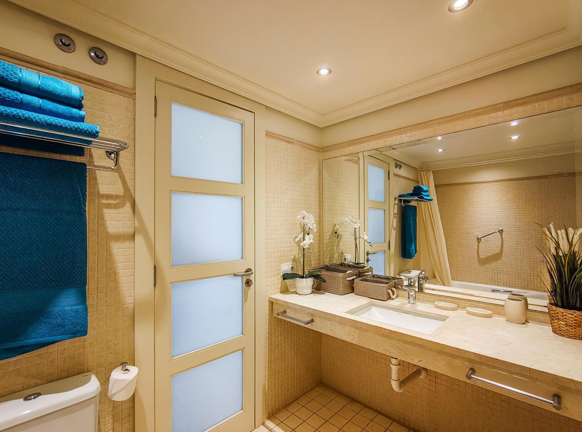 Floor Ocean View - Swimming Pool Apartment